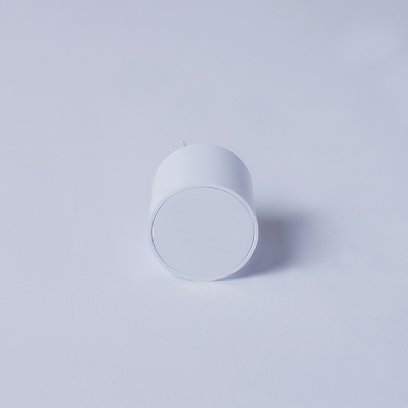 4 kpl valkoisia induktiivisia ladattavia liekittömiä kynttilöitä